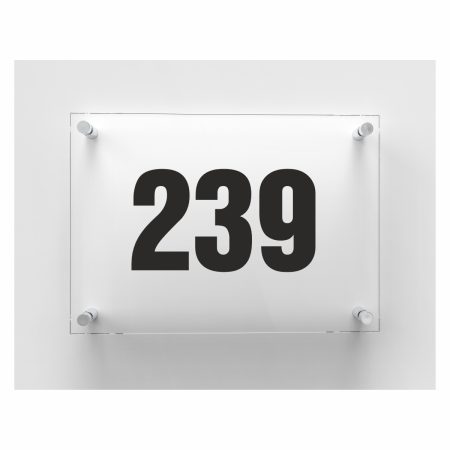 Tabliczka adresowa Exclusive z plexi z efektem 3D i szronienia na metalowych dystansach z numerem domu